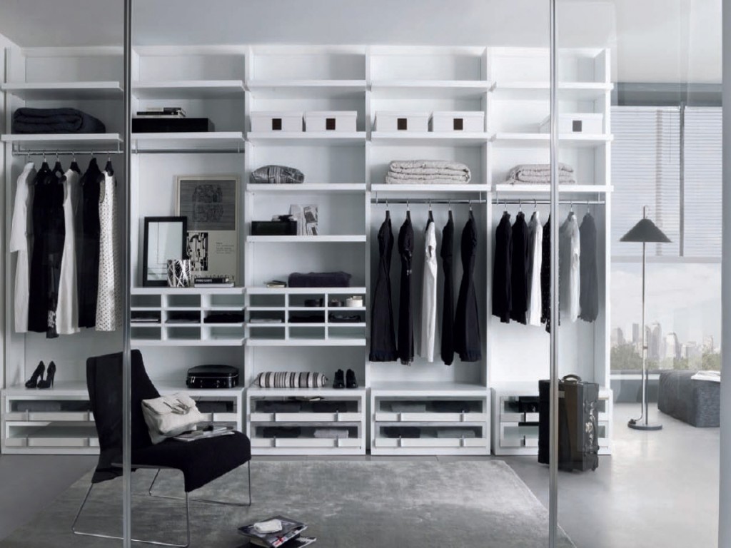 1920x1440-cool-walk-in-closet-designs-sliding-glass-door